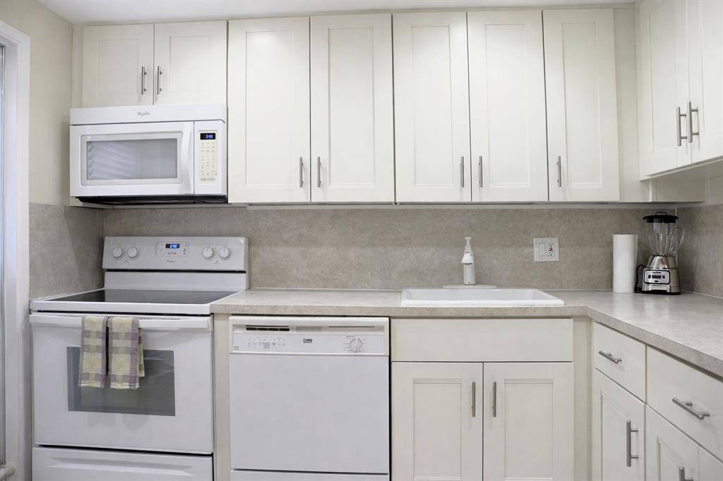 Hollywood, FL 33021,4700 Washington St #107