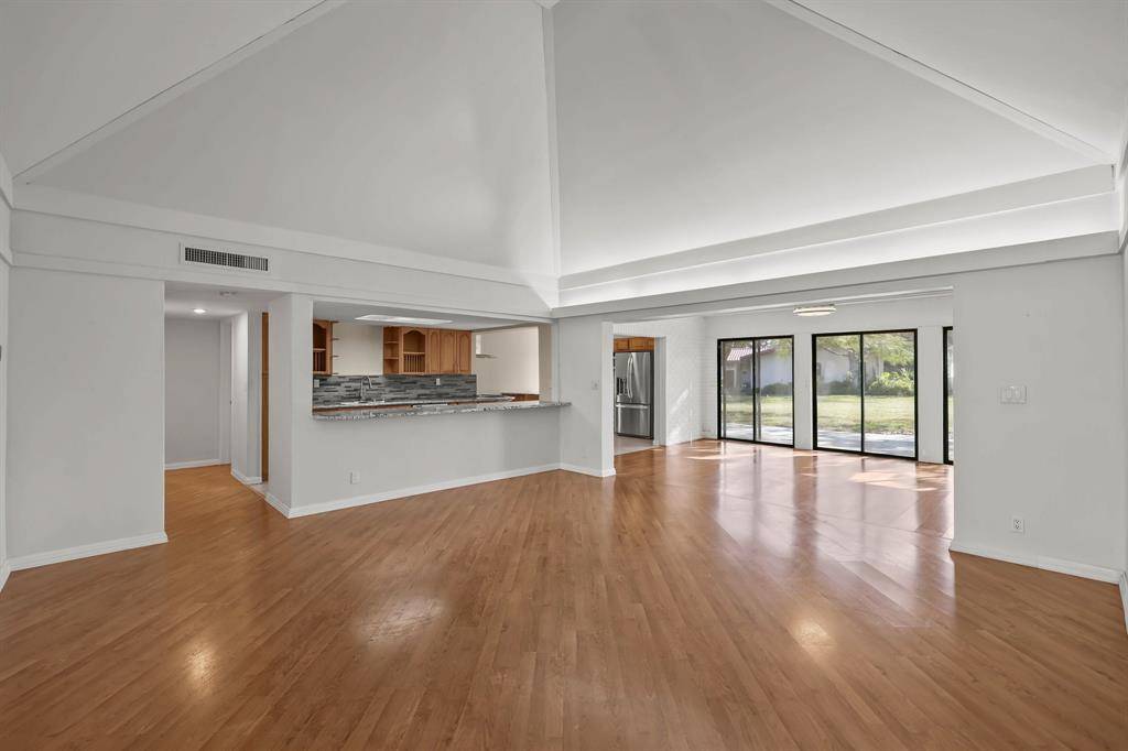 Tamarac, FL 33319,6104 White Oak Ln