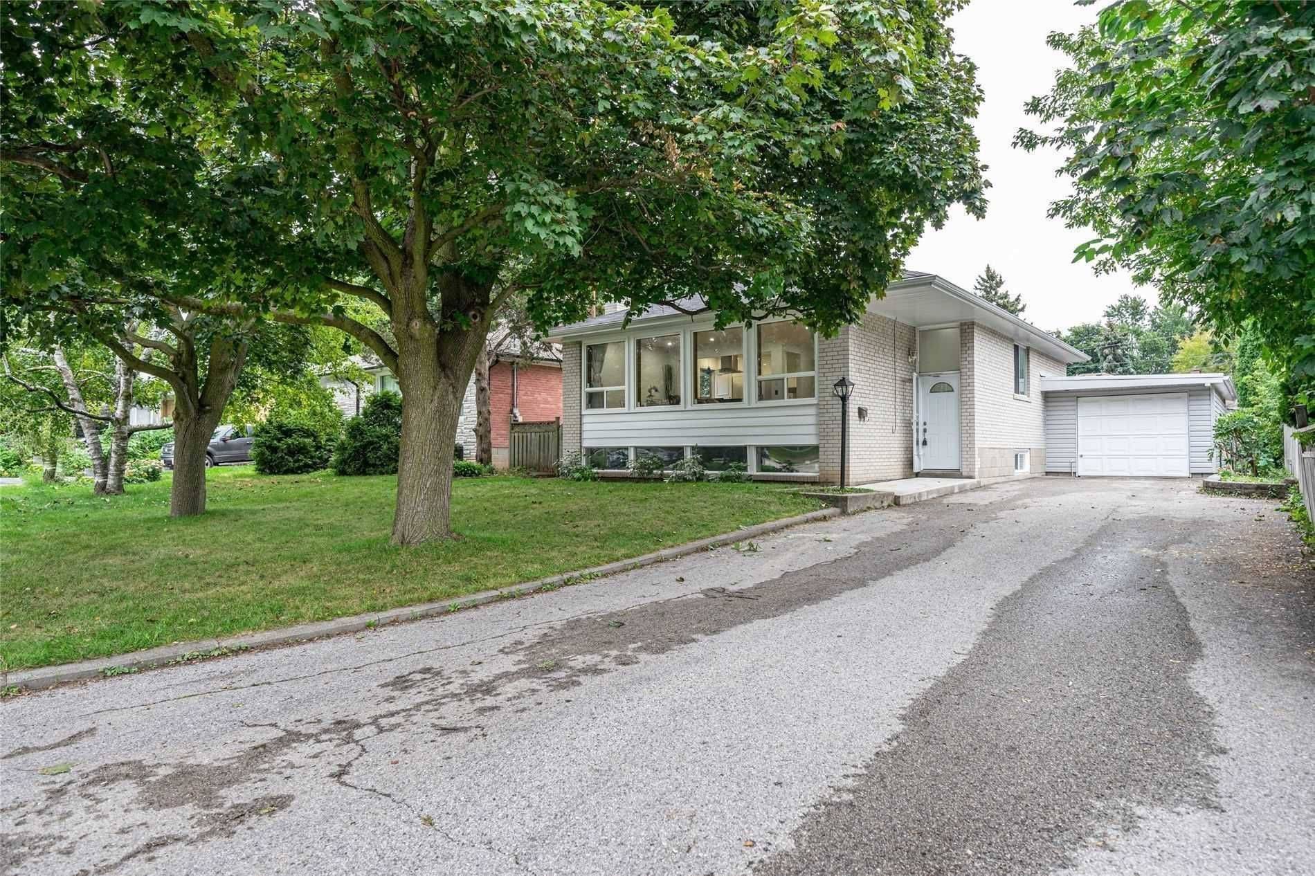 Richmond Hill, ON L4C 2P3,412 Balkan RD #Main