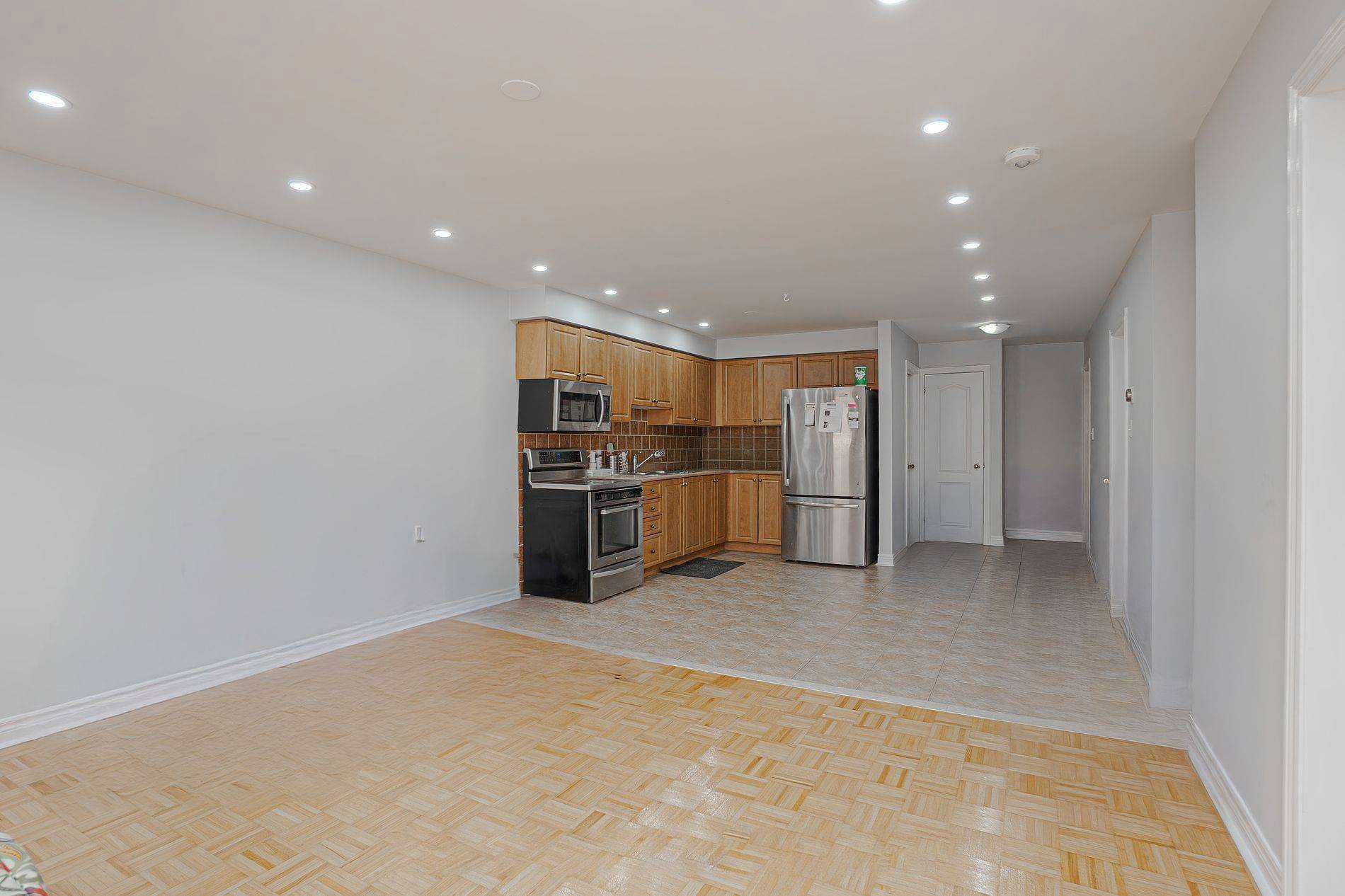 Brampton, ON L7A 3T2,19 Savita RD