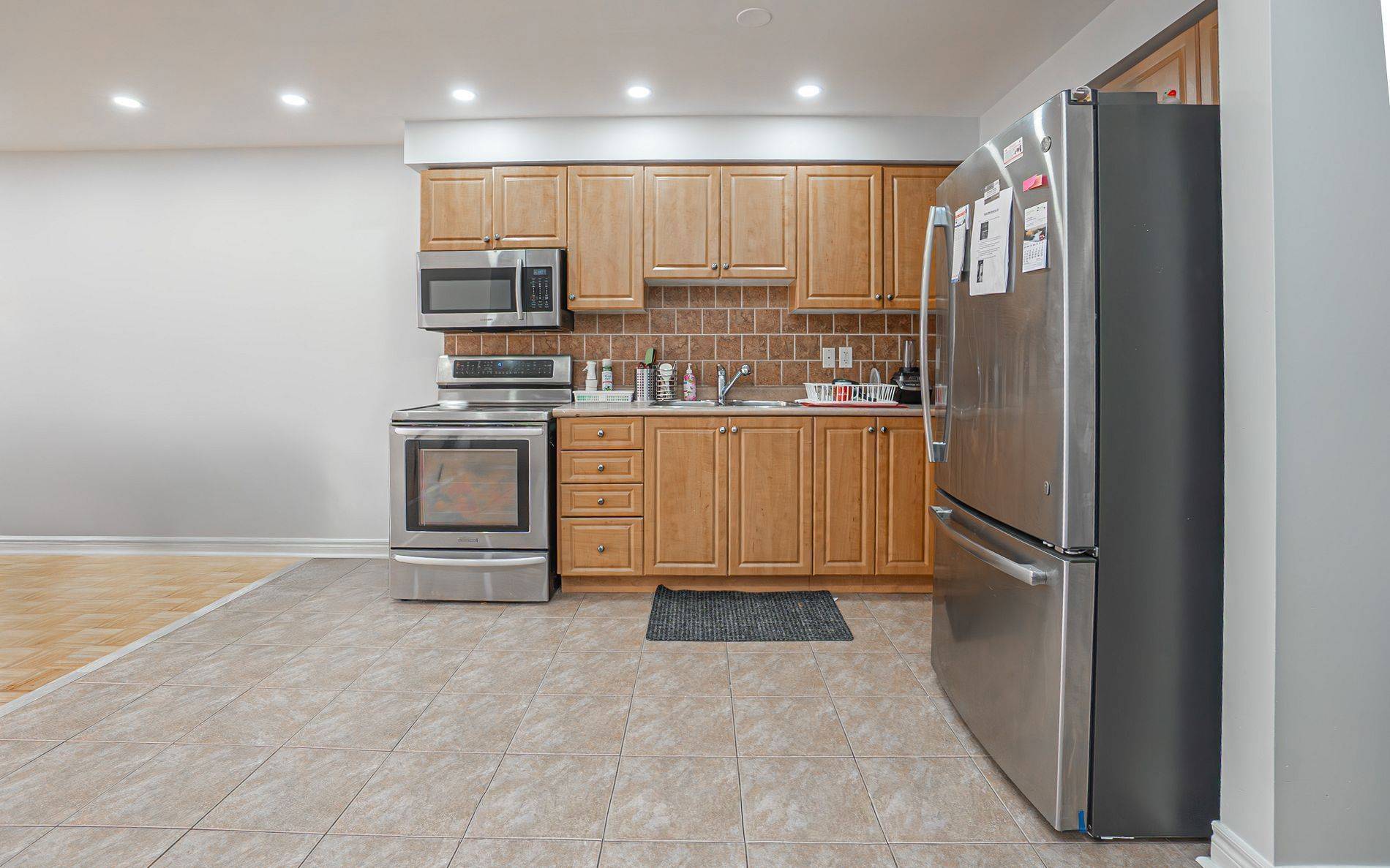 Brampton, ON L7A 3T2,19 Savita RD