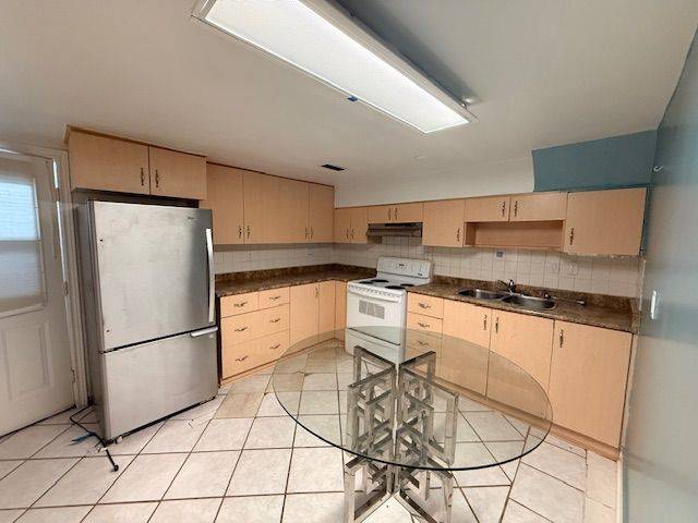 Toronto W02, ON M6H 1Y3,33 Lappin AVE #Bsmt