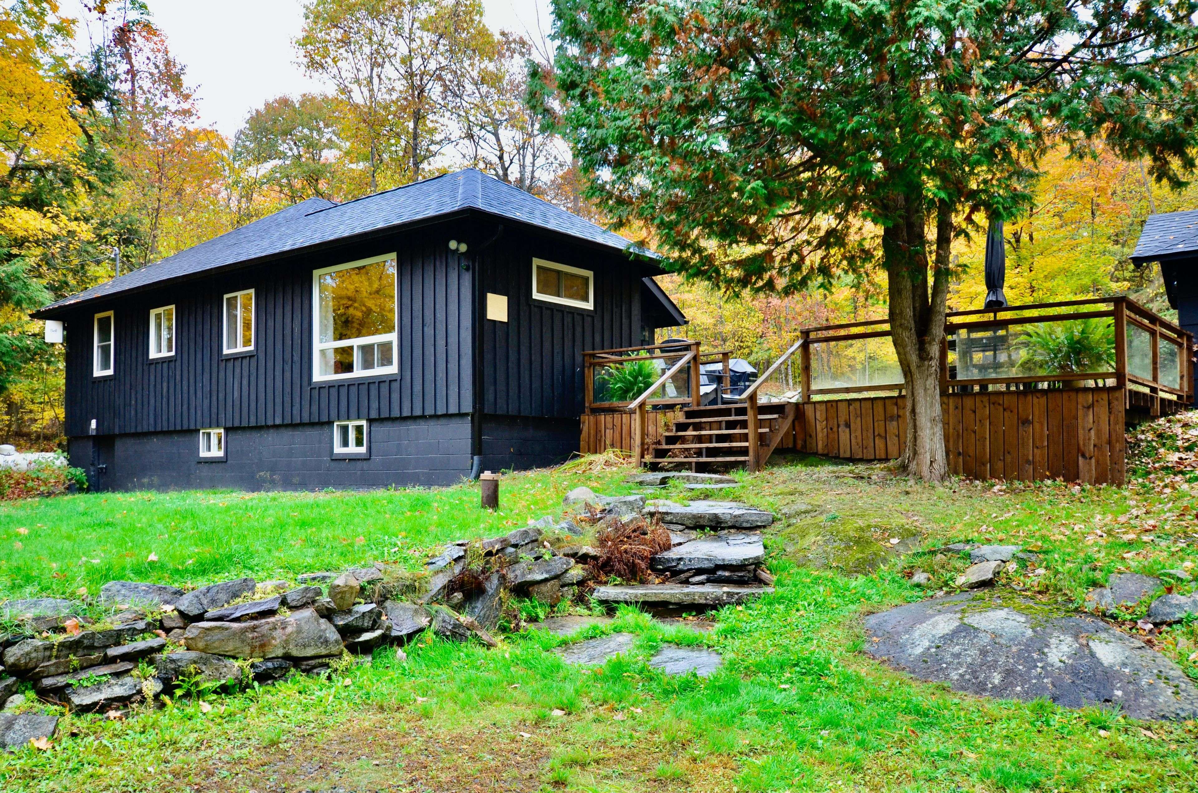 Muskoka Lakes, ON P0B 1J0,1279 Carlingford RD