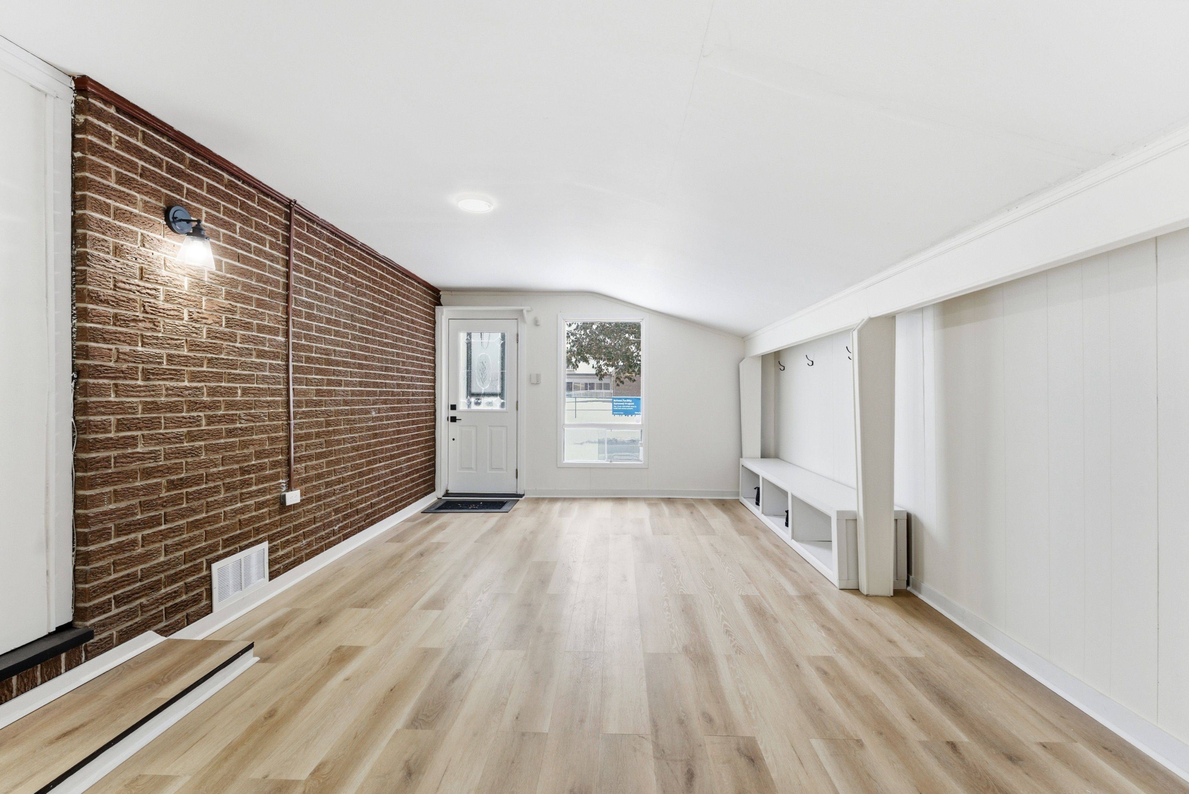 Belleville, ON K8N 4J5,94 Rollins DR