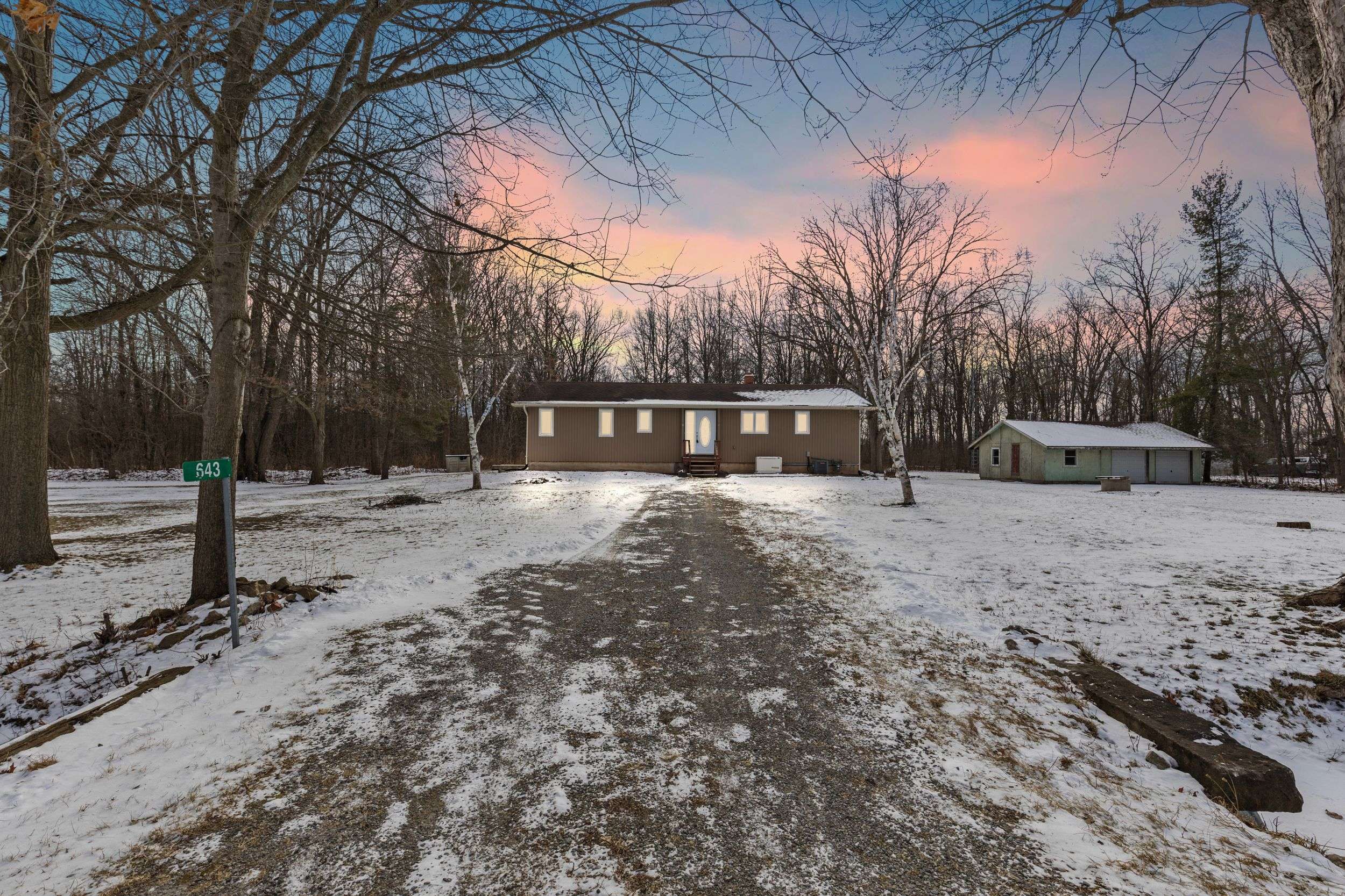 Niagara-on-the-lake, ON L0S 1J0,643 Line 7 RD