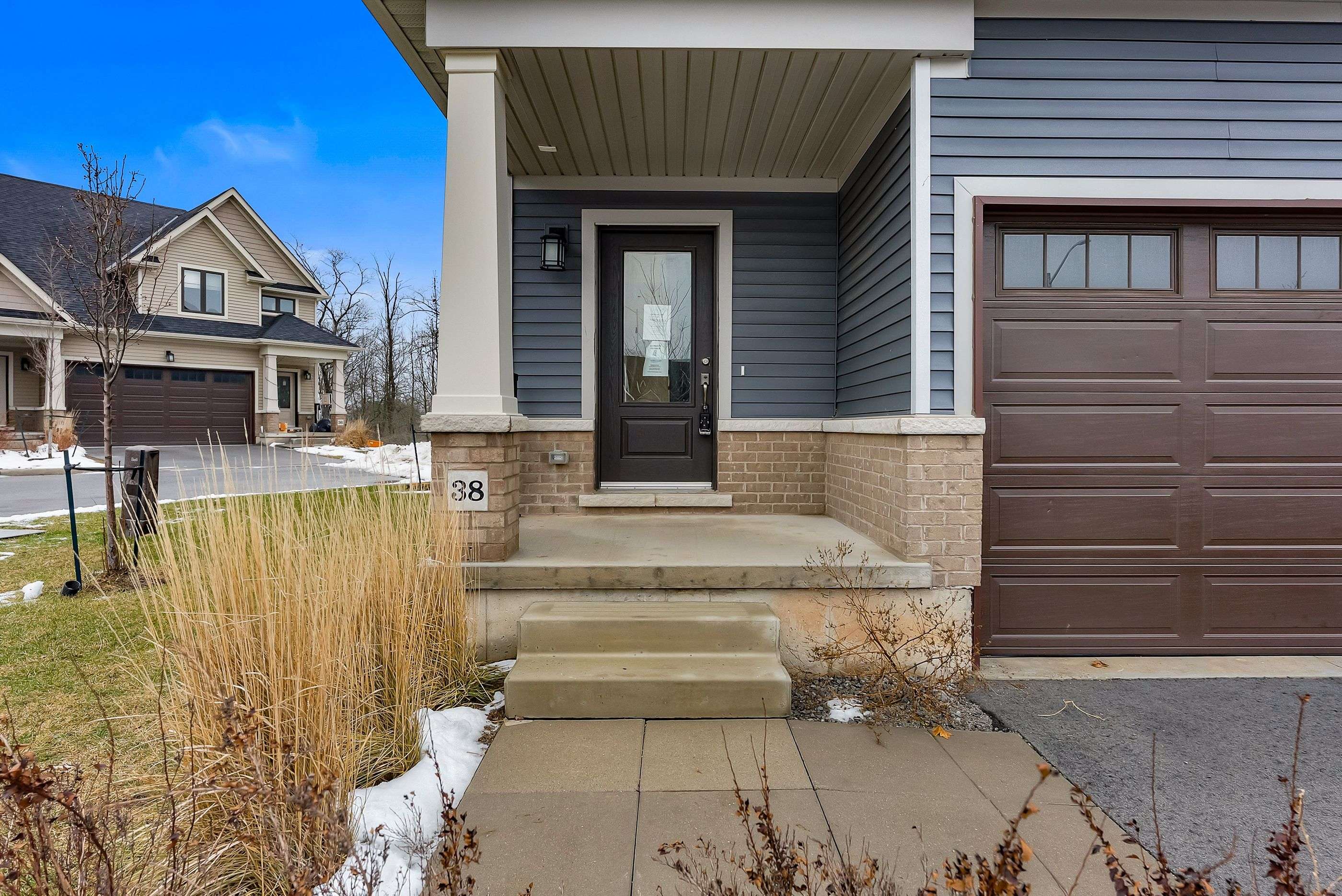 Niagara Falls, ON L2G 3K2,4311 Mann ST #38