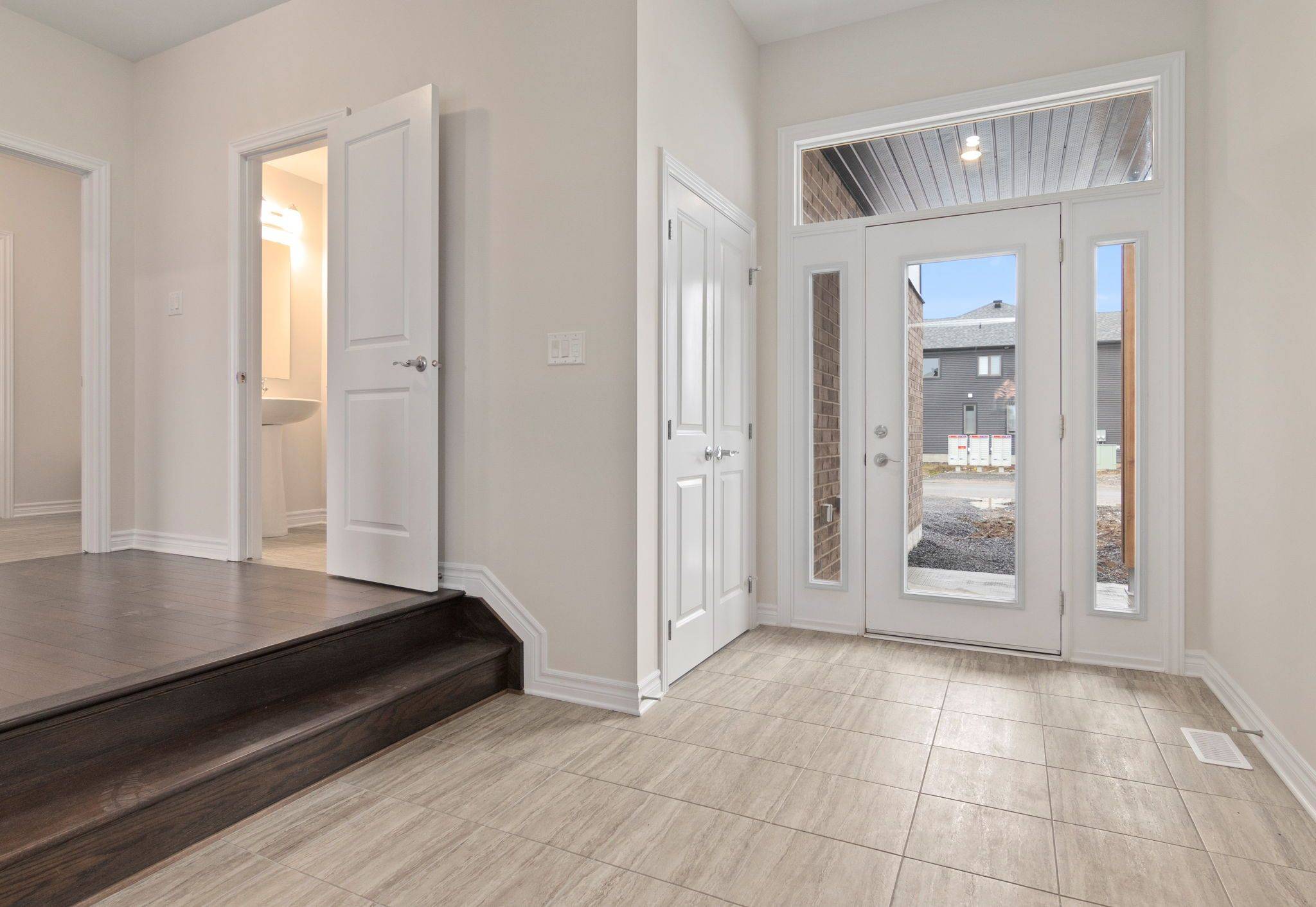 Orleans - Cumberland And Area, ON K4A 5M1,405 Ventoux AVE