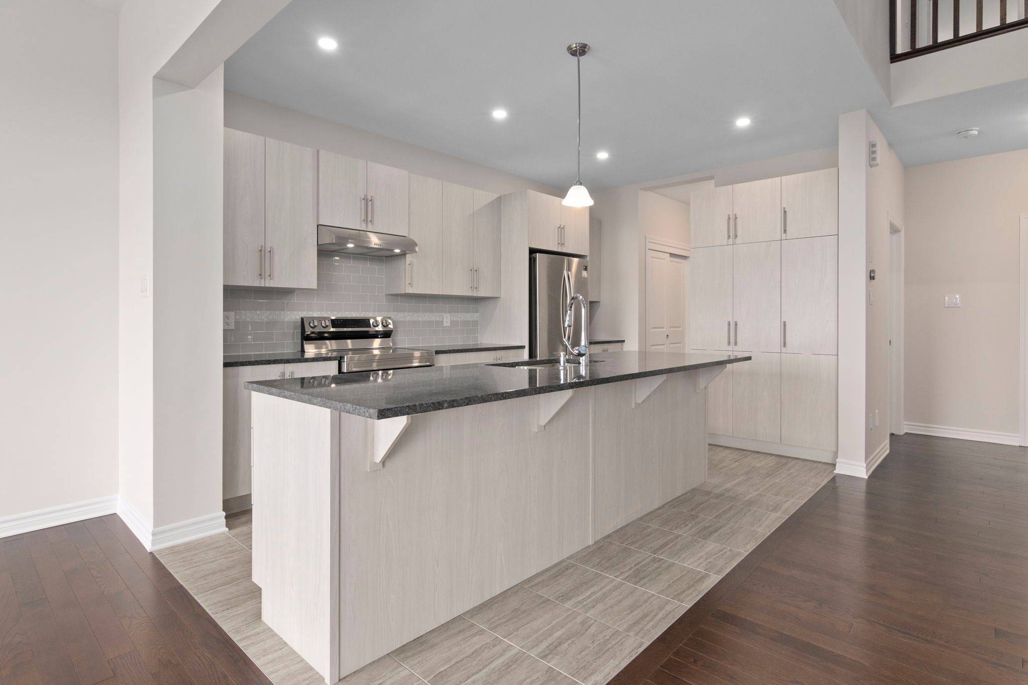 Orleans - Cumberland And Area, ON K4A 5M1,405 Ventoux AVE