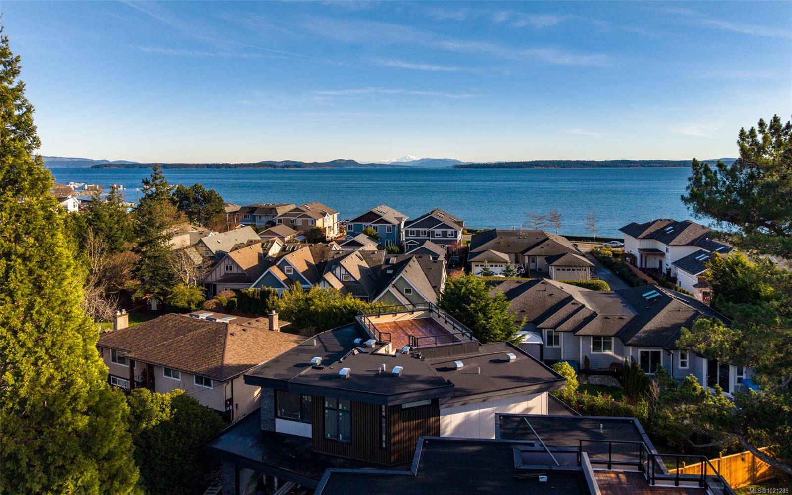 Sidney, BC V8L 1R2,2295 Adela Pl