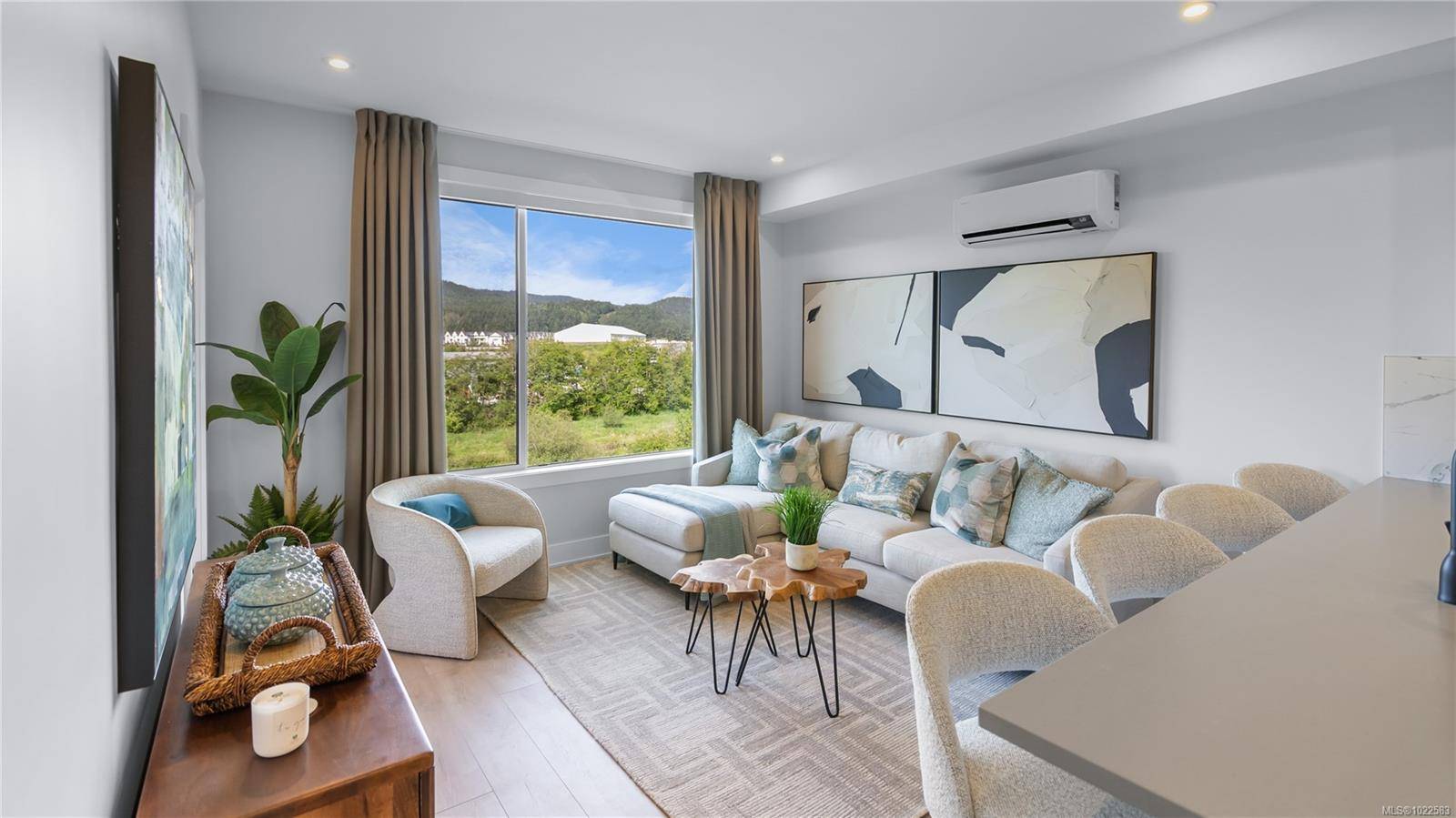 Langford, BC V9B 7B7,1371 Goldstream Ave #504