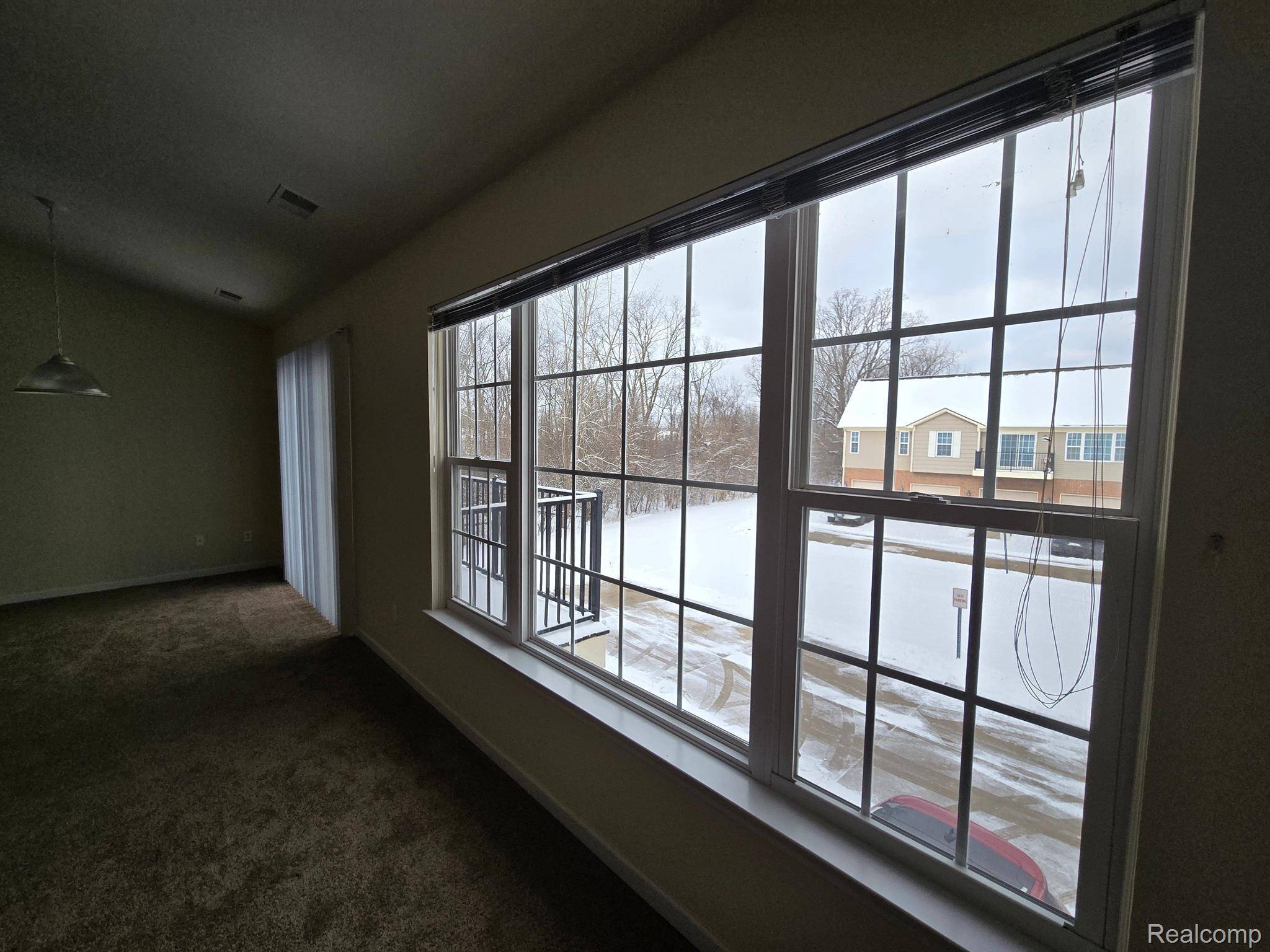 Trenton, MI 48183,27341 HIDDEN OAKS DR