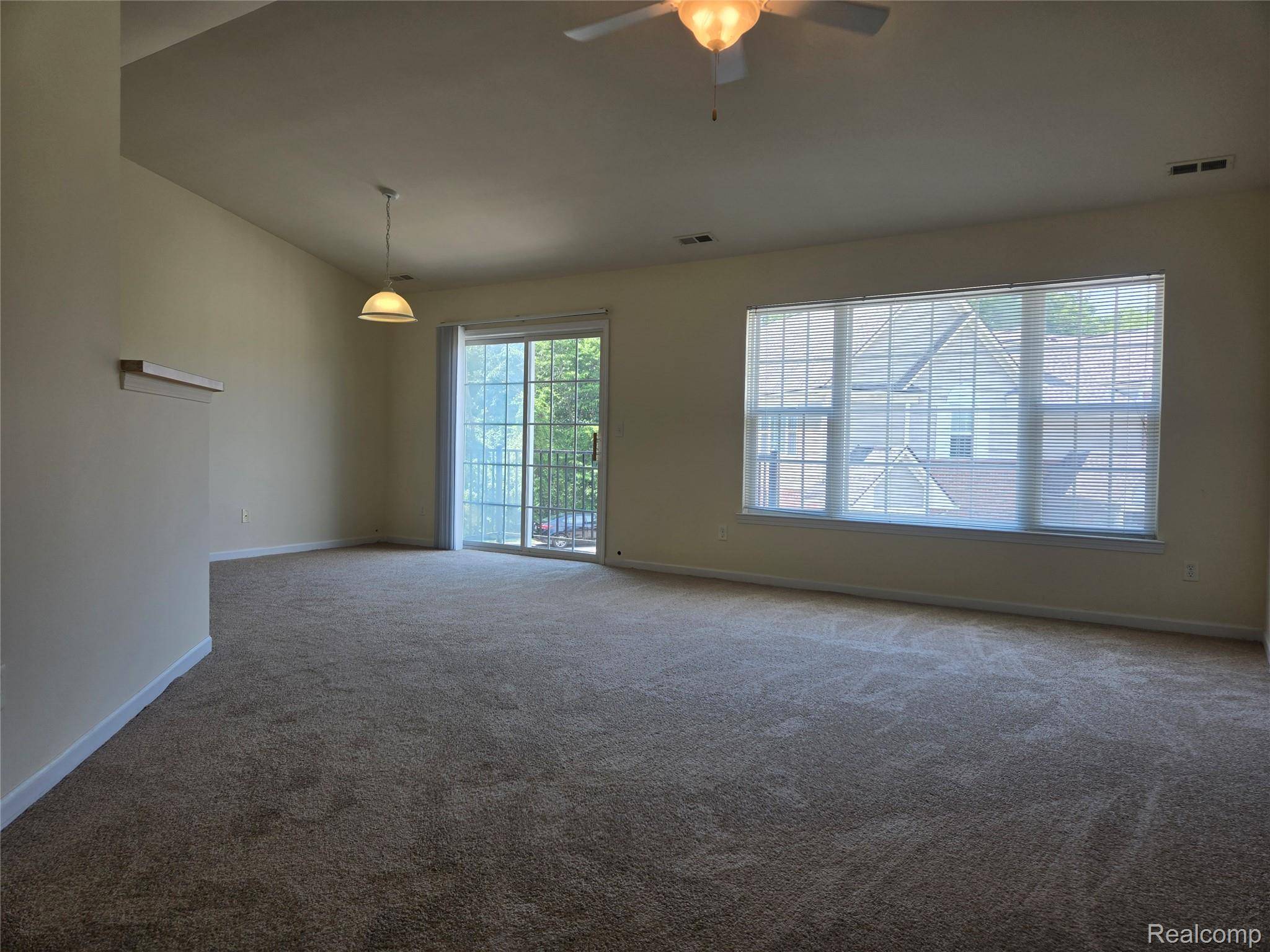 Trenton, MI 48183,27640 Hidden Oaks DR