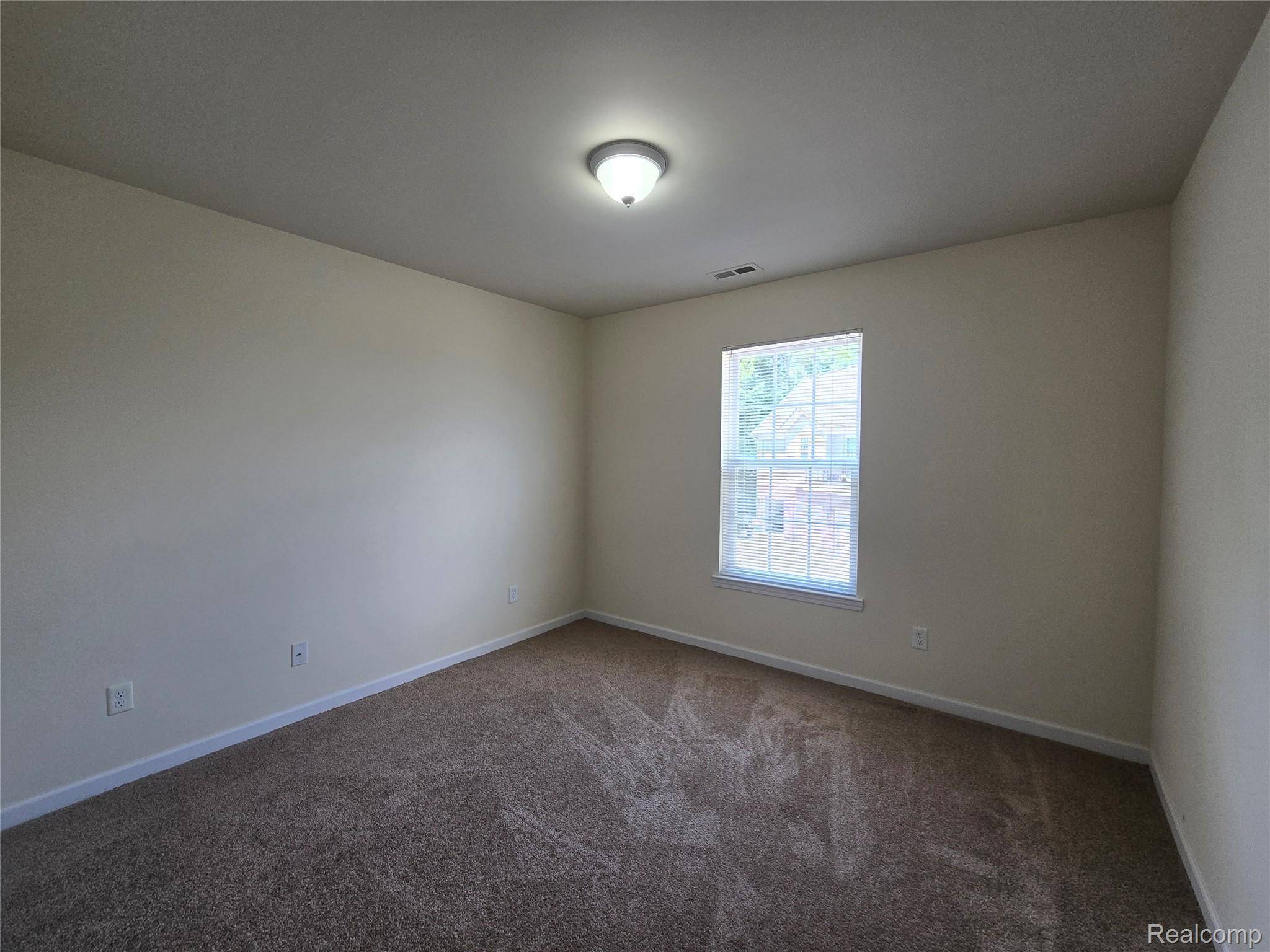 Trenton, MI 48183,27640 Hidden Oaks DR