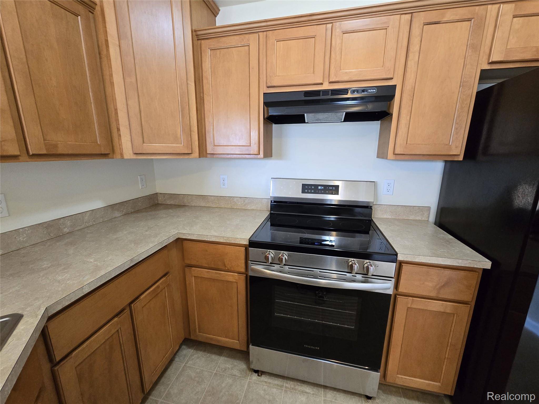 Brownstown, MI 48183,27601 Hidden Oaks DR