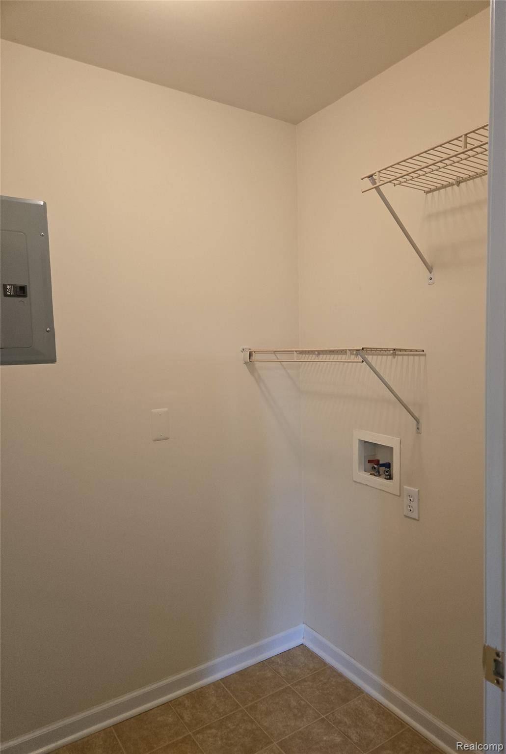 Brownstown, MI 48183,27601 Hidden Oaks DR