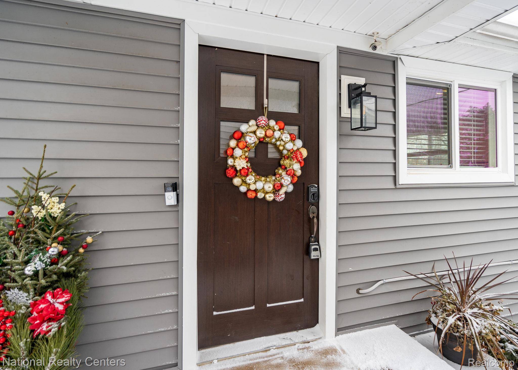 Waterford, MI 48328,1390 Bamford DR