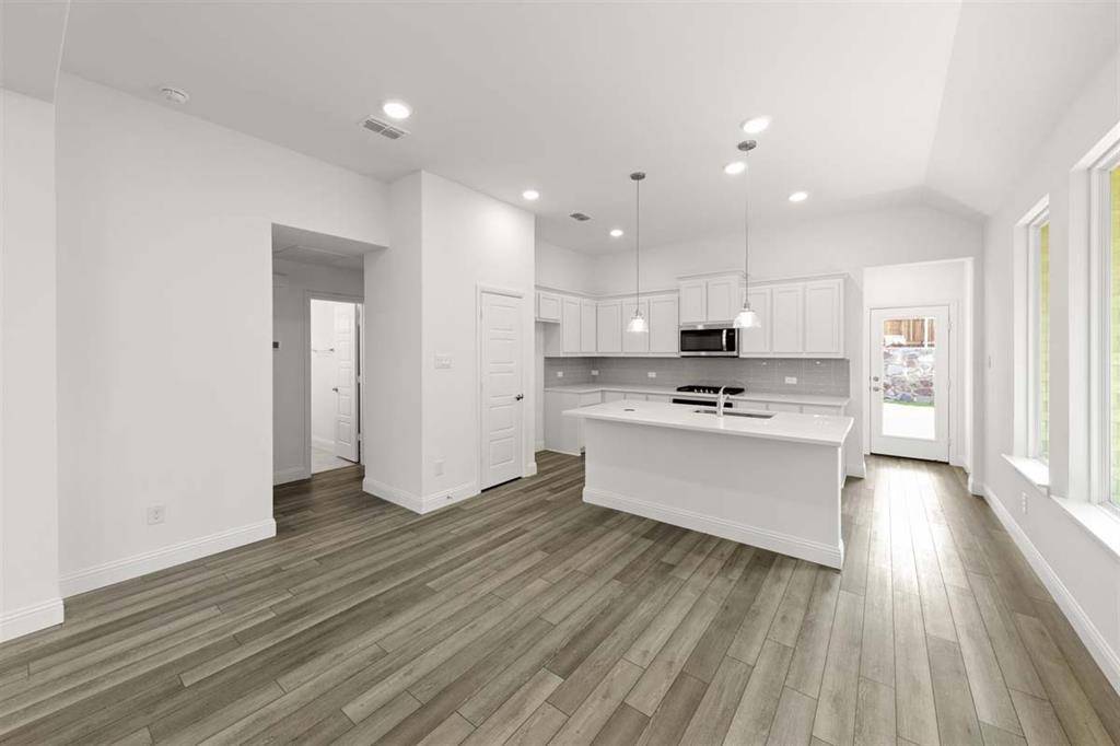 Lavon, TX 75166,446 Thunder Vista