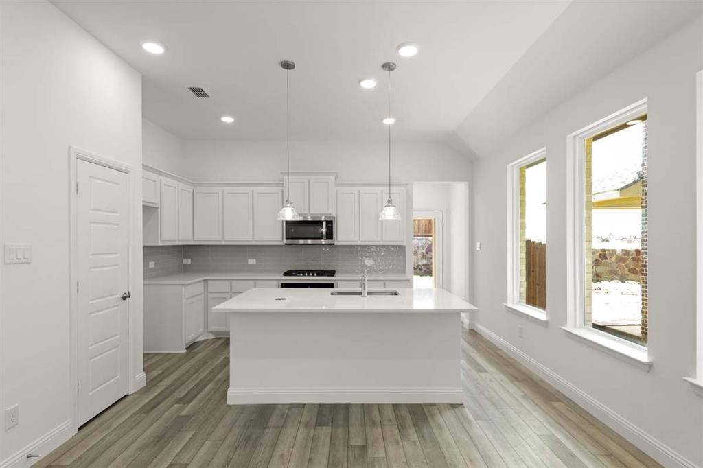 Lavon, TX 75166,446 Thunder Vista