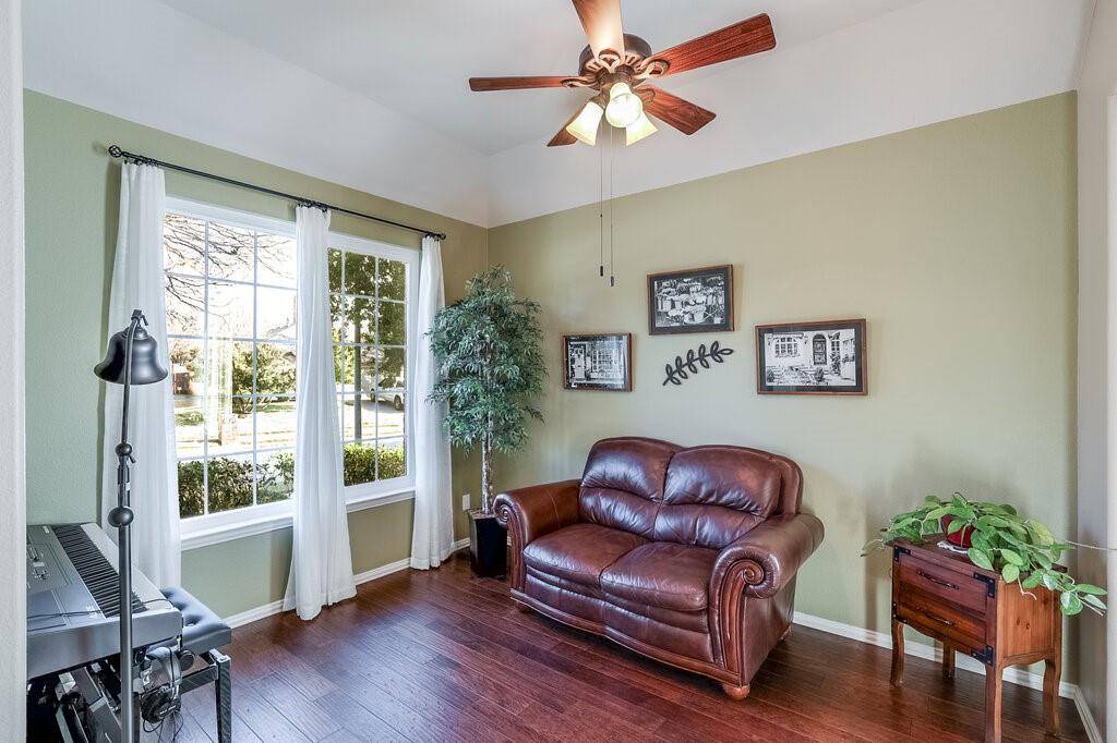 Mansfield, TX 76063,2713 Comanche Trail