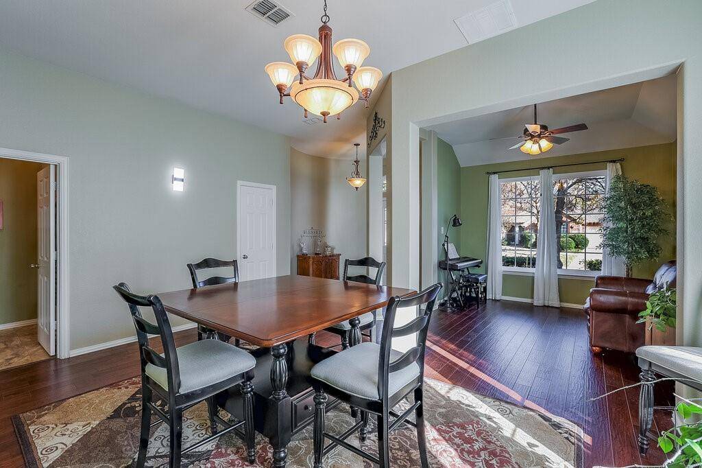 Mansfield, TX 76063,2713 Comanche Trail