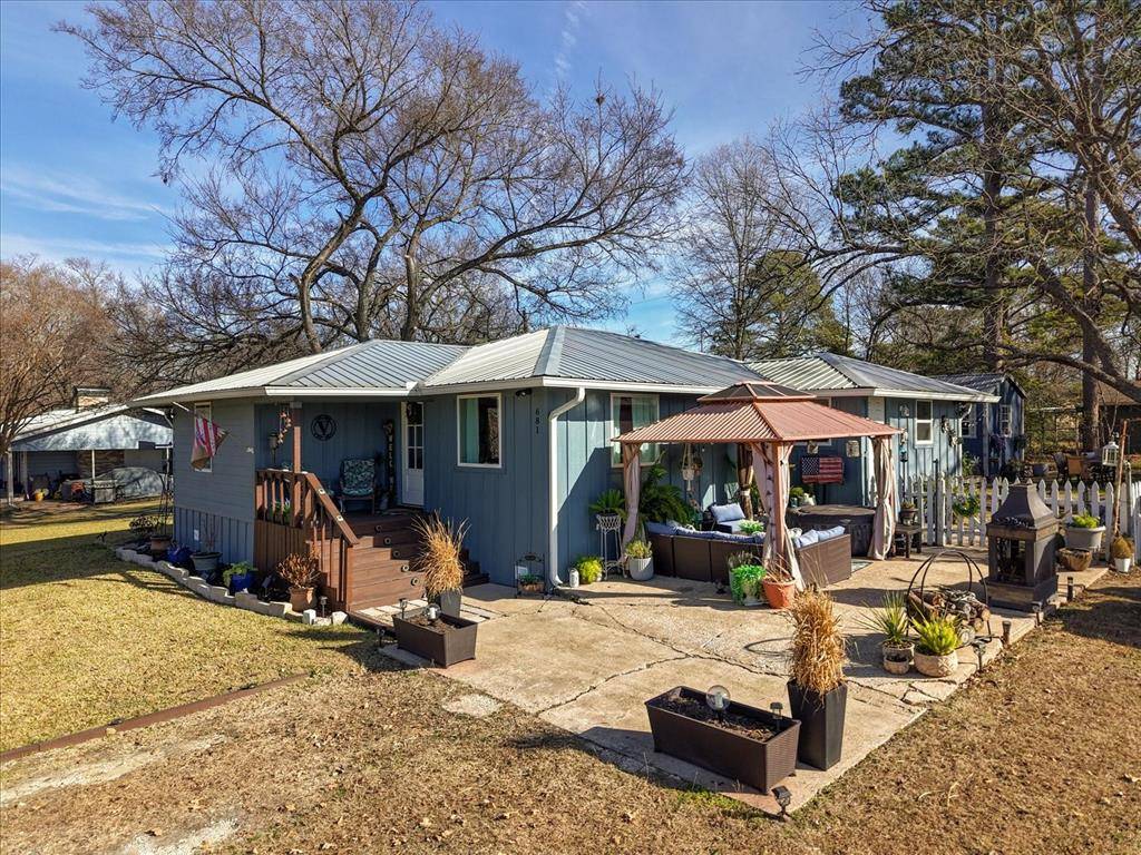 East Tawakoni, TX 75472,681 Briggs Boulevard
