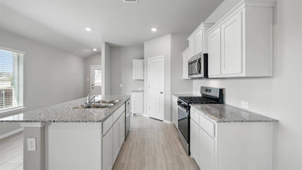 Denton, TX 76259,544 SHADED GROVE Drive