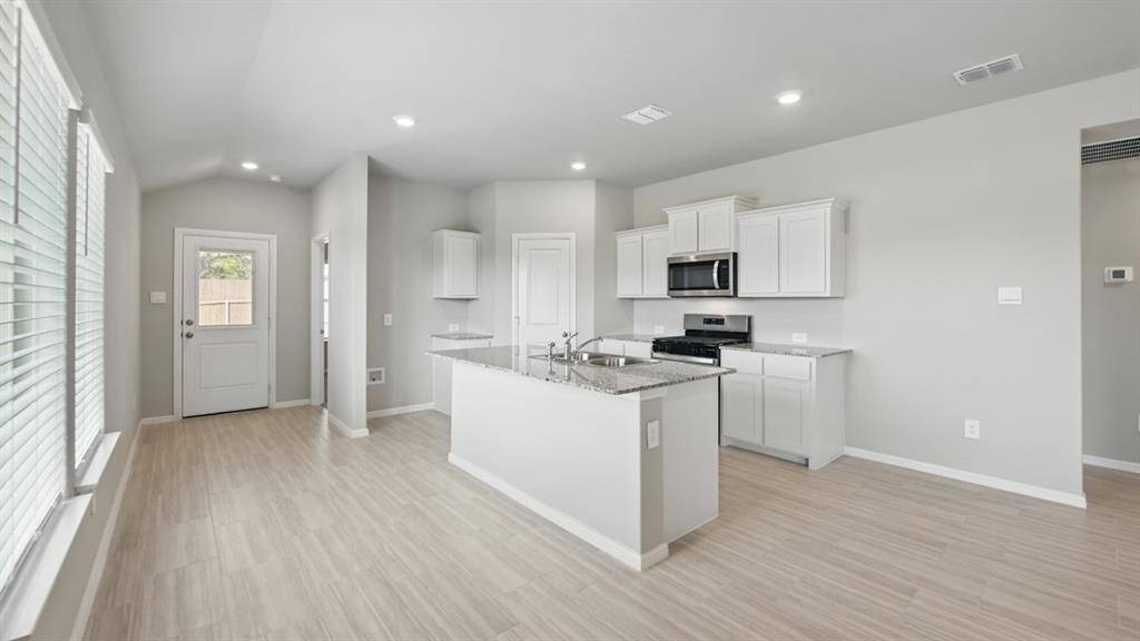 Denton, TX 76259,544 SHADED GROVE Drive