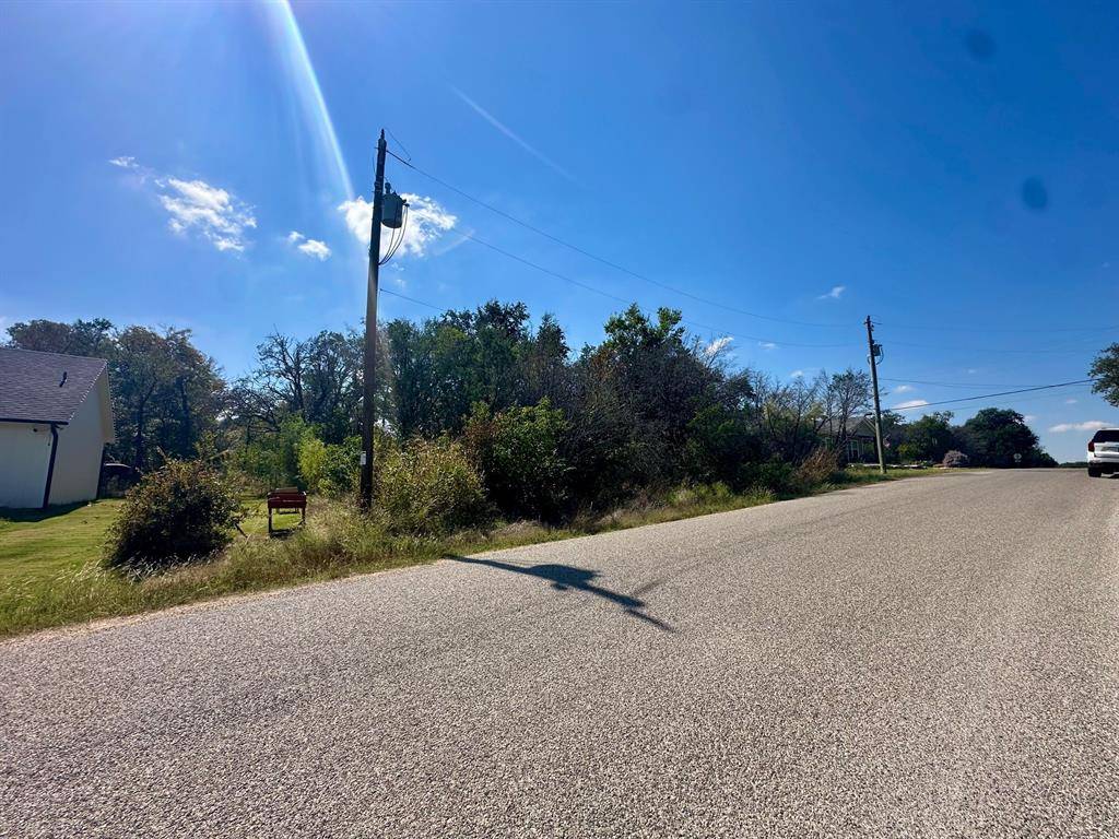 Granbury, TX 76048,1005 Comanche Cove Drive