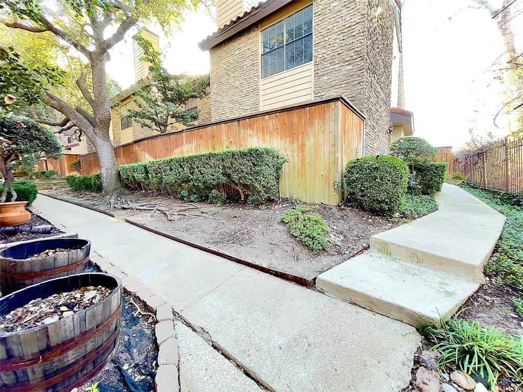 Dallas, TX 75254,5626 Preston Oaks Road #42A