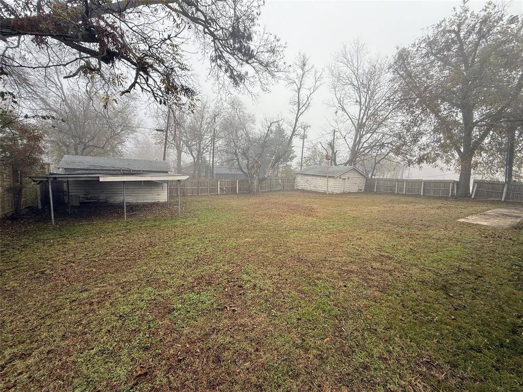 Denison, TX 75020,215 W Sears Street