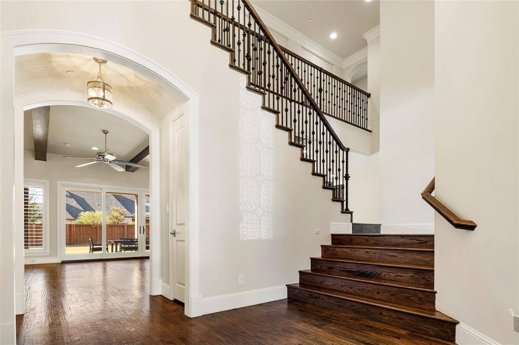 Southlake, TX 76092,913 La Salle Lane