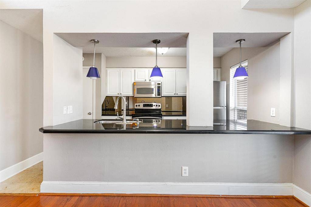 Dallas, TX 75206,5934 Sandhurst Lane #207