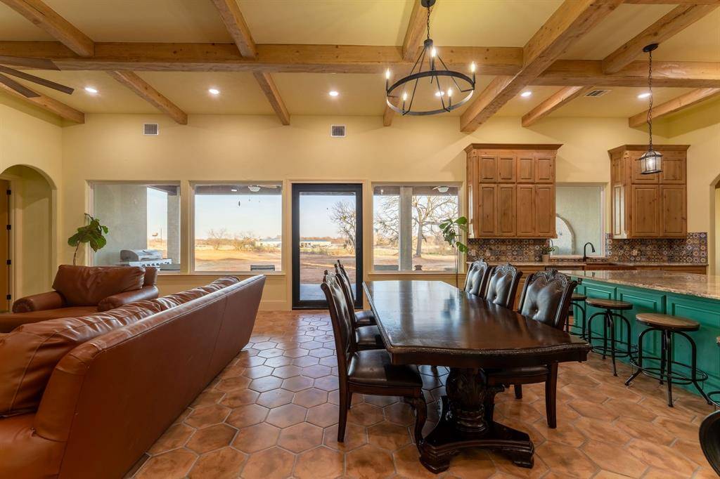 Springtown, TX 76082,275 Highland Road