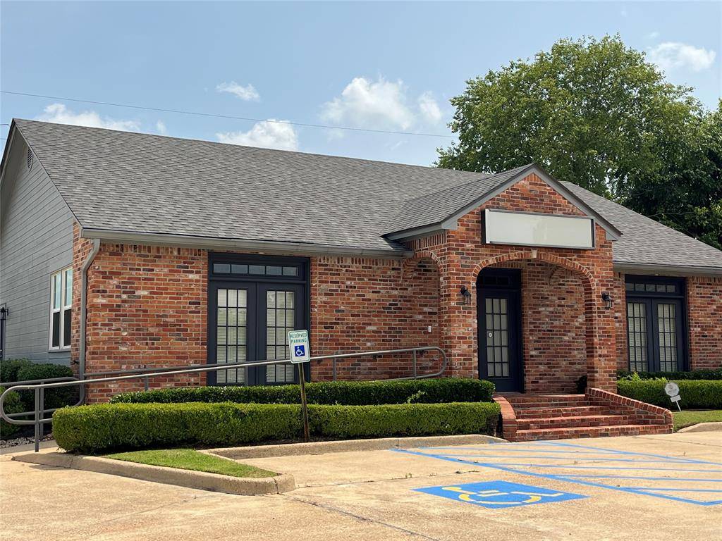 Shreveport, LA 71105,8871 Quimper Place