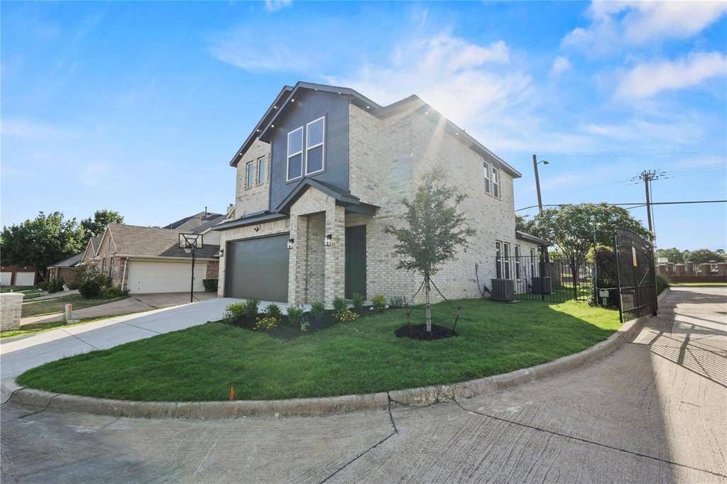 Arlington, TX 76016,3200 Oak Bourne Drive