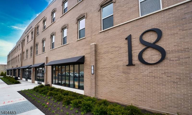 Bound Brook Boro, NJ 08805,18 W Main St #314