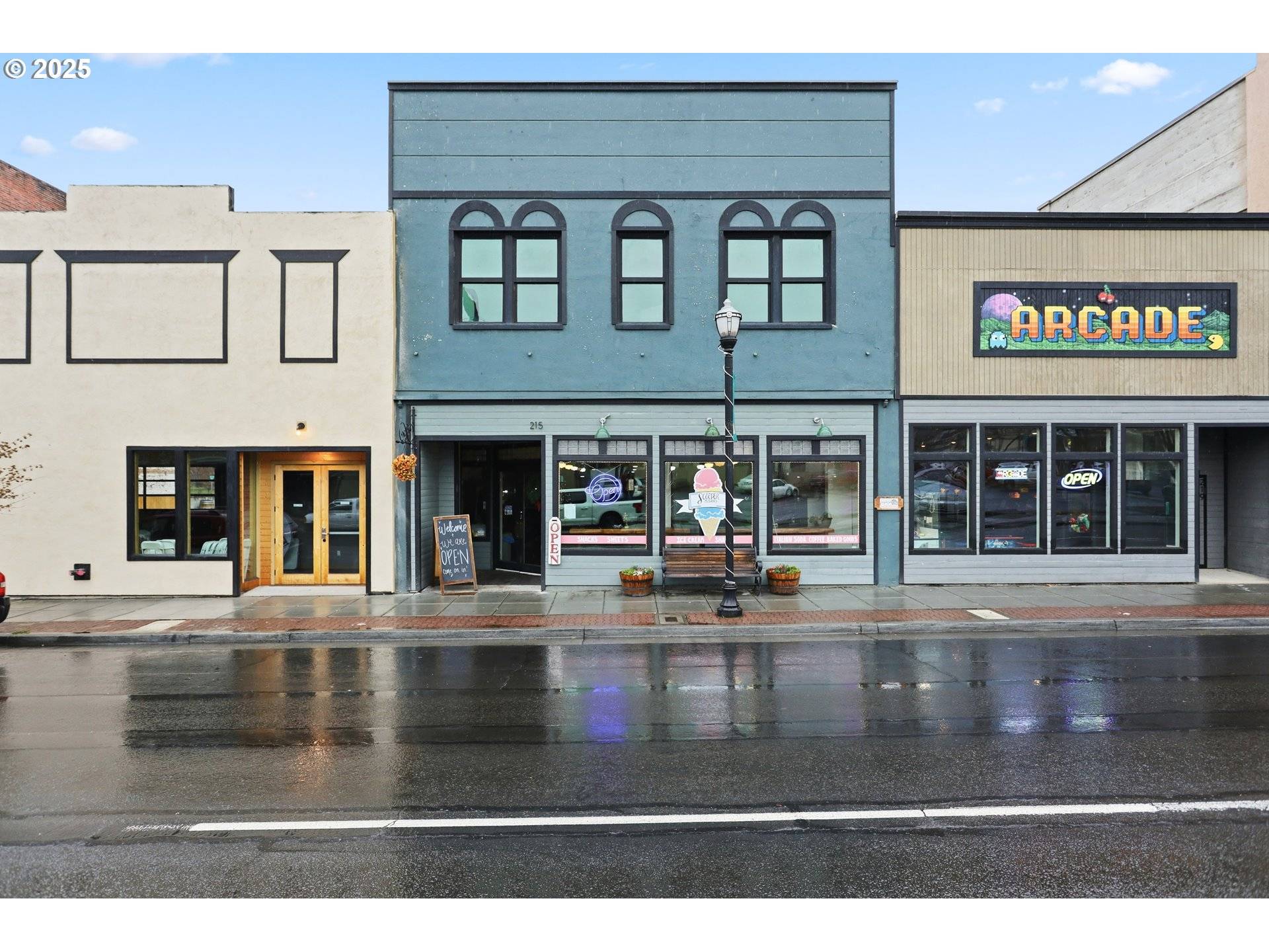 The Dalles, OR 97058,215 E 2ND ST