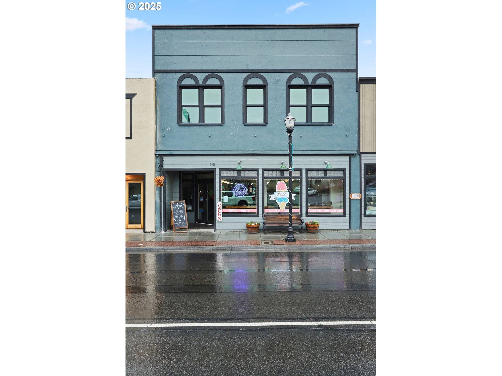 The Dalles, OR 97058,215 E 2ND ST