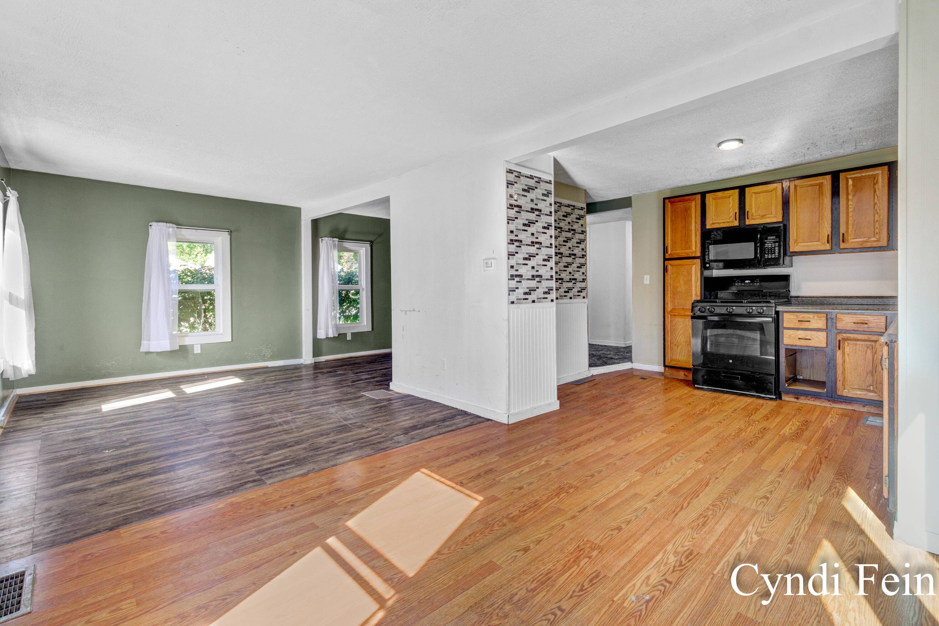 Comstock Park, MI 49321,105 6 Mile RD NE