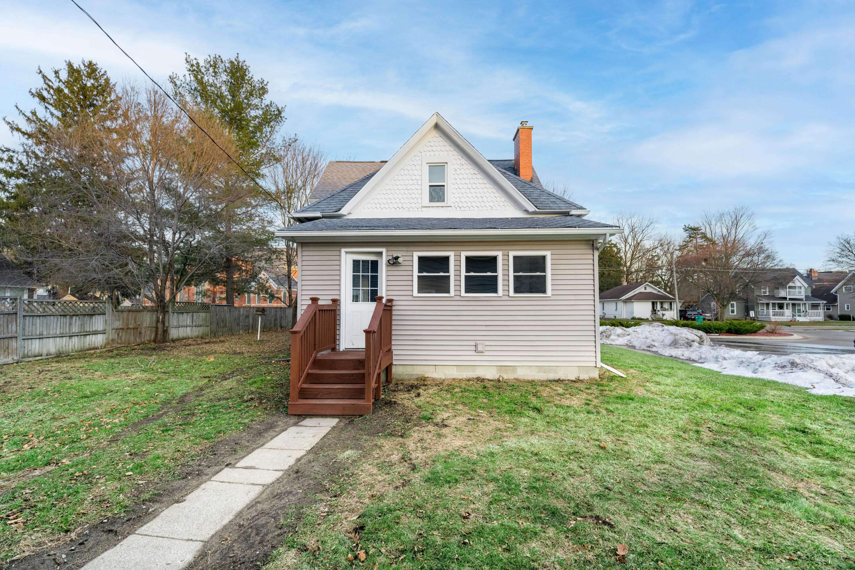 Charlotte, MI 48813,218 S Oliver ST