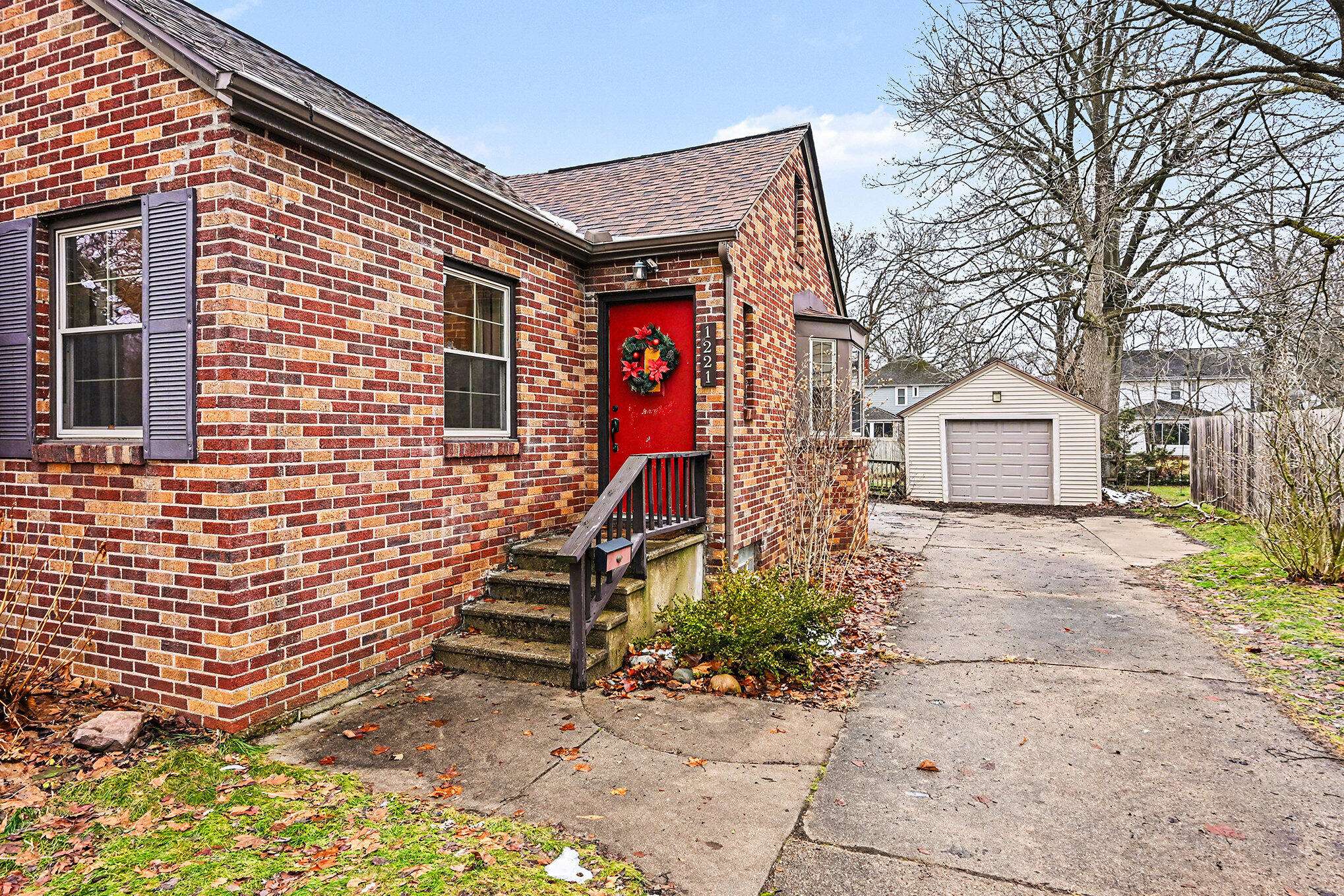 Kalamazoo, MI 49001,1221 Cambridge DR