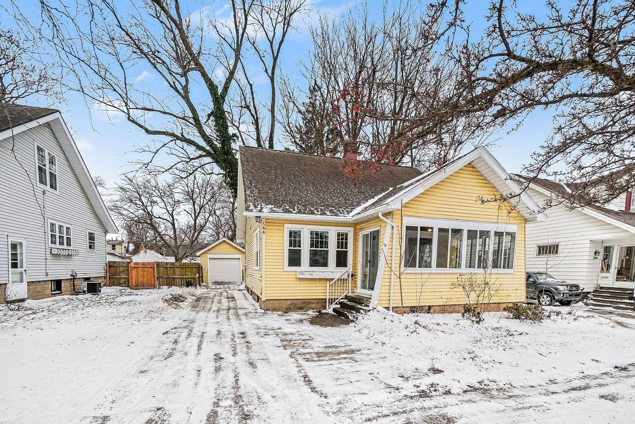 Holland, MI 49423,188 E 26th ST