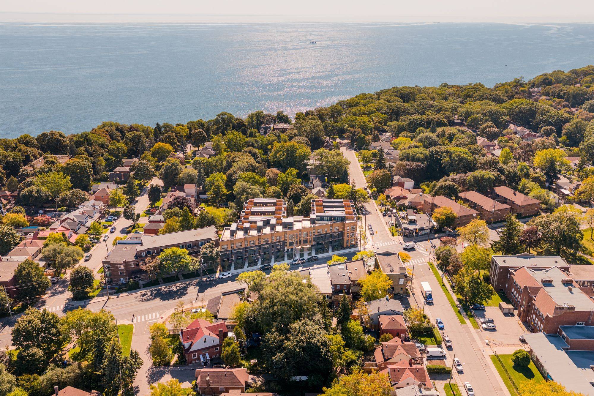 Toronto E06, ON M1N 3C5,35 Birchcliff AVE #42