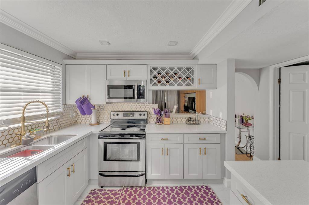 Tamarac, FL 33321,7653 NW 79th Ave #208