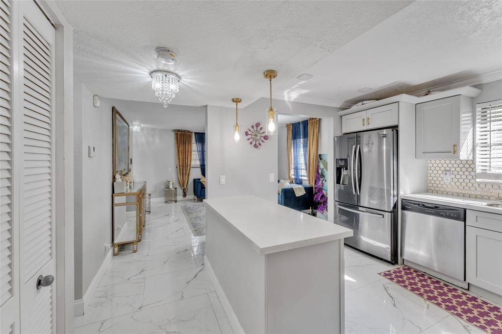 Tamarac, FL 33321,7653 NW 79th Ave #208