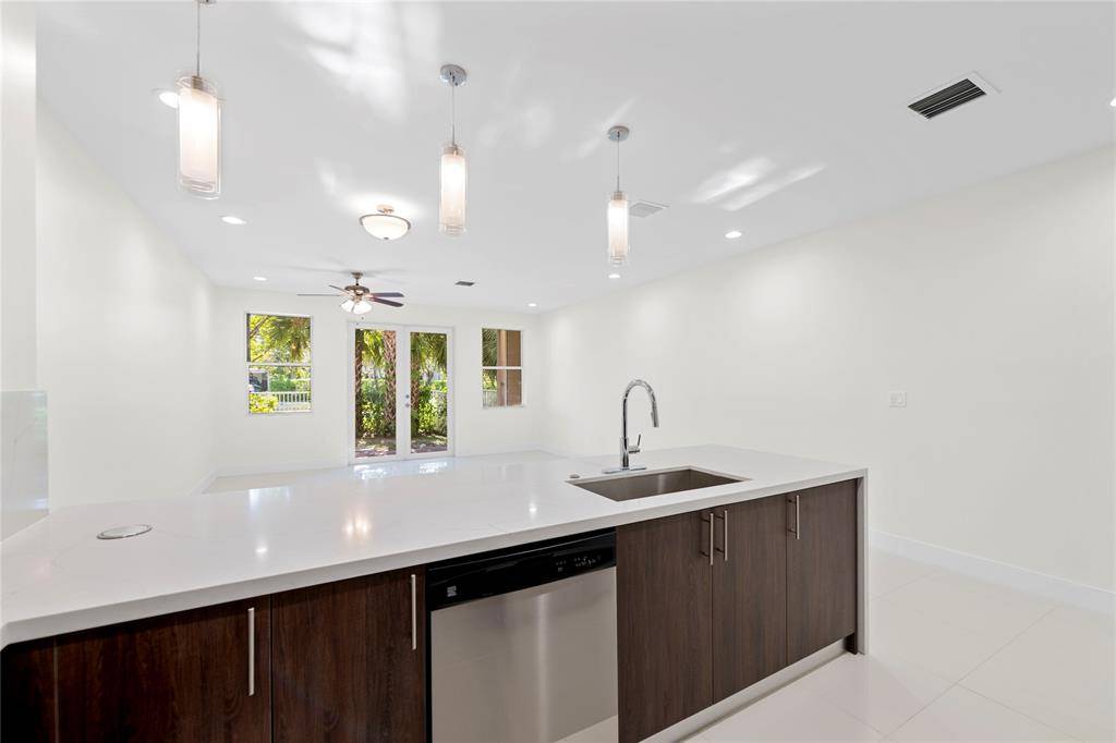 Fort Lauderdale, FL 33315,1432 SW 4th Ave #1432