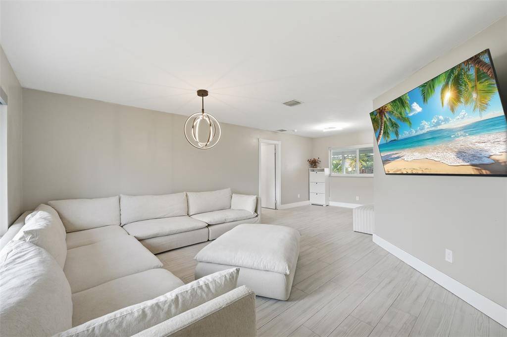 Davie, FL 33328,8340 SW 27th Place