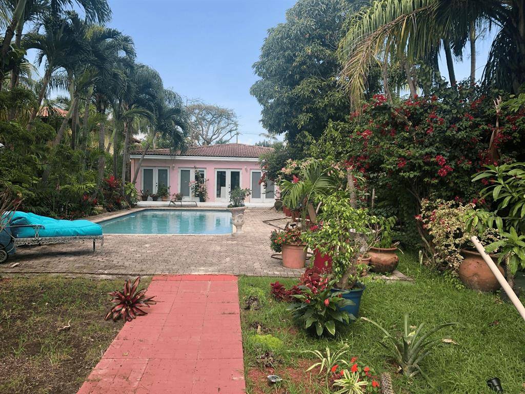 Miami Beach, FL 33140,3755 Royal Palm Ave