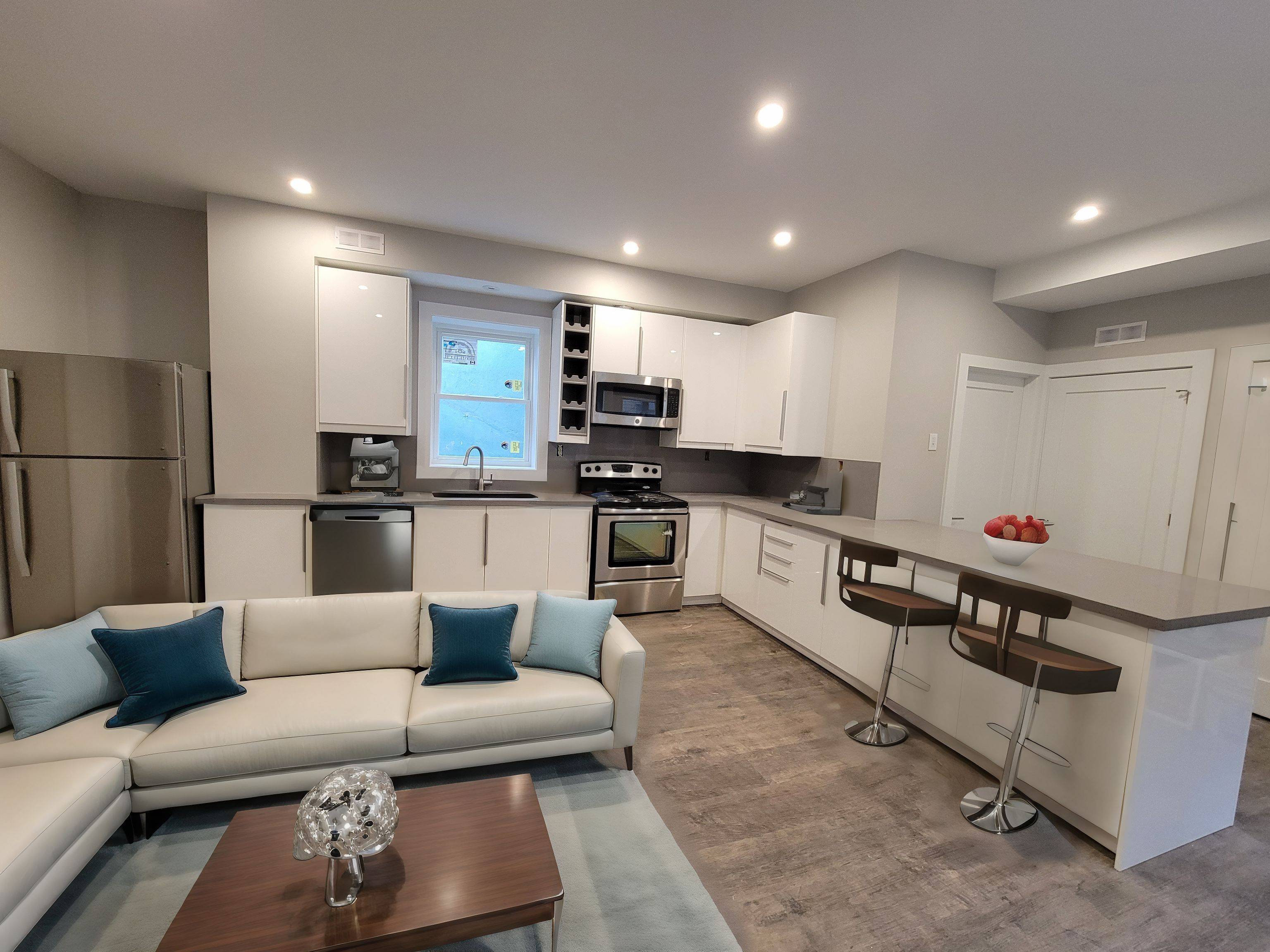 Toronto W03, ON M6N 3K5,333 Silverthorn AVE ##1