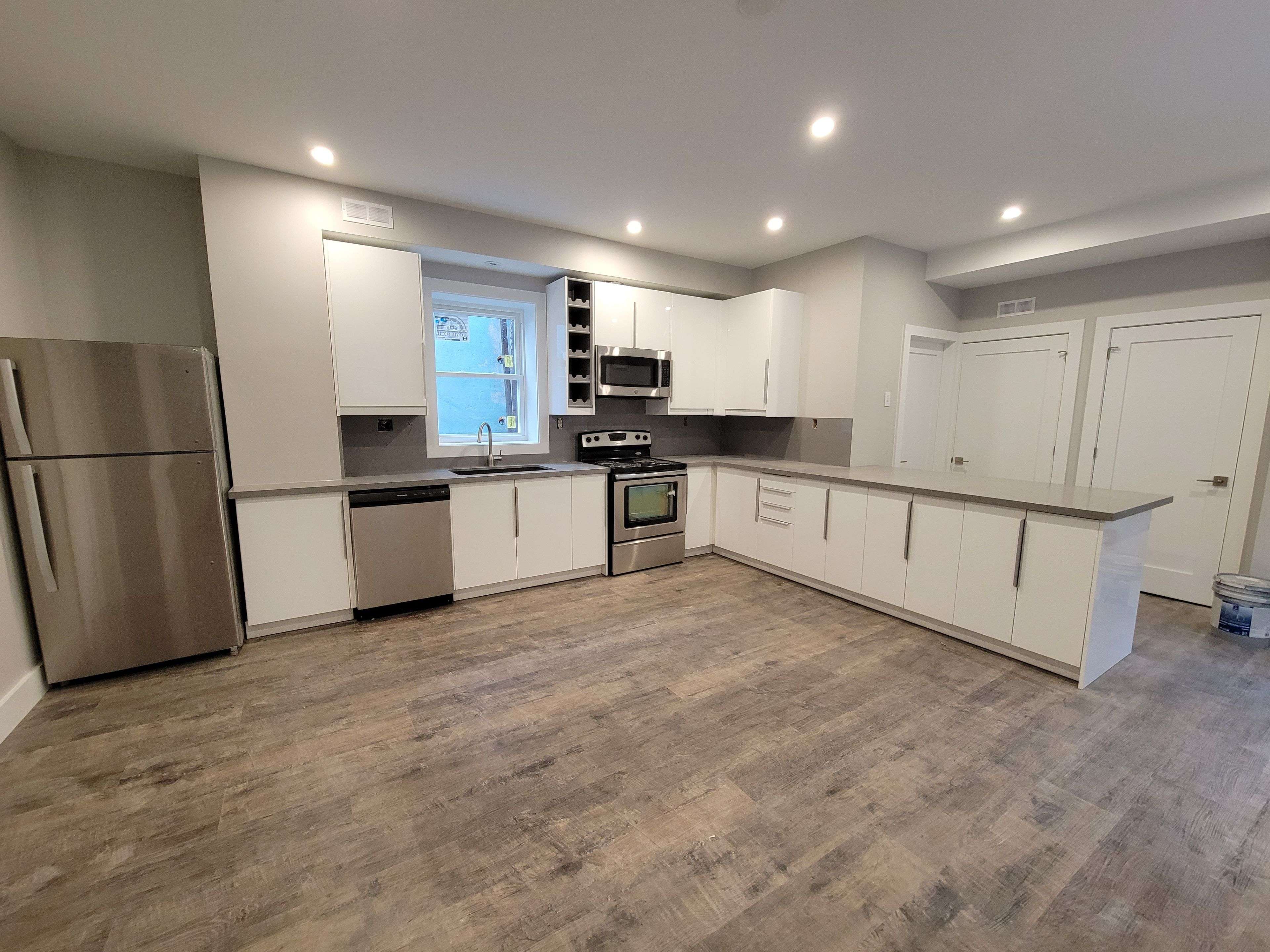 Toronto W03, ON M6N 3K5,333 Silverthorn AVE ##1